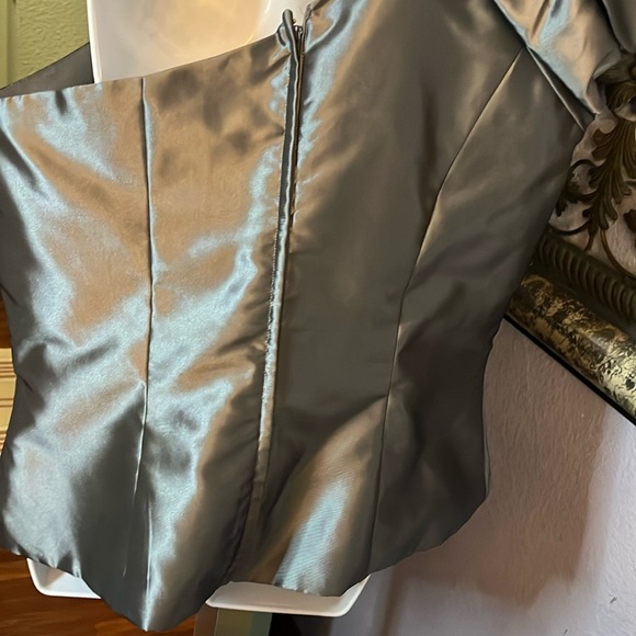 NWOT Alfred Angelo Top -Grey formal one shoulder ruched Satin top Sz 18 - Picture 7 of 12